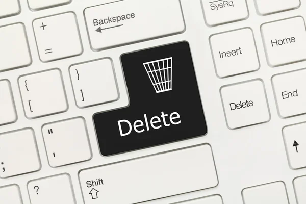 White conceptual keyboard - Delete (black key) — Stock Photo, Image