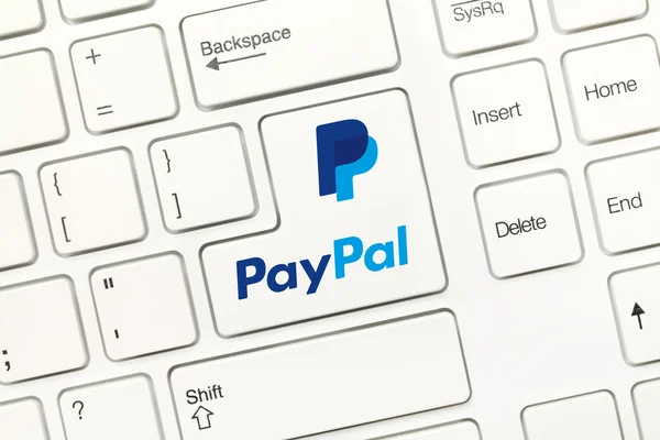 White conceptual keyboard - PayPal (key with logotype) — Zdjęcie stockowe