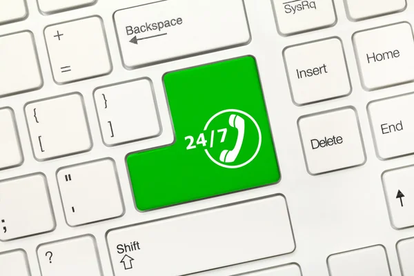 Weiße Konzepttastatur - grüne Taste mit rund um die Uhr Supp — Stockfoto