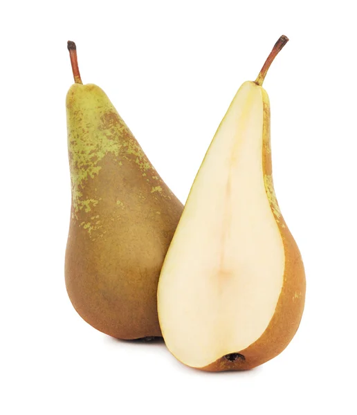 One whole and a half ripe green pear (isolated) — Stock fotografie