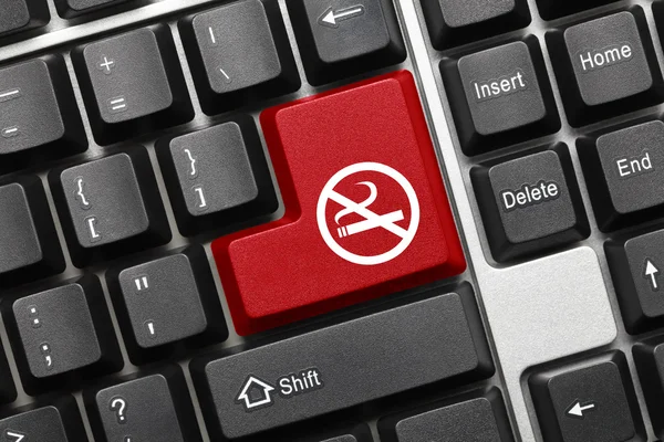 Clavier conceptuel - Clavier rouge avec symbole anti-tabac — Photo