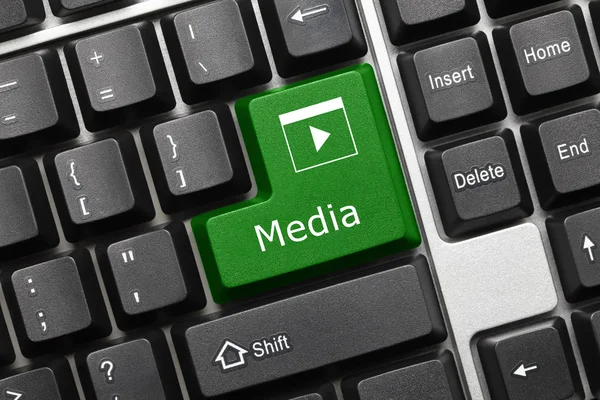 メディア (緑色のキー概念キーボード) — ストック写真