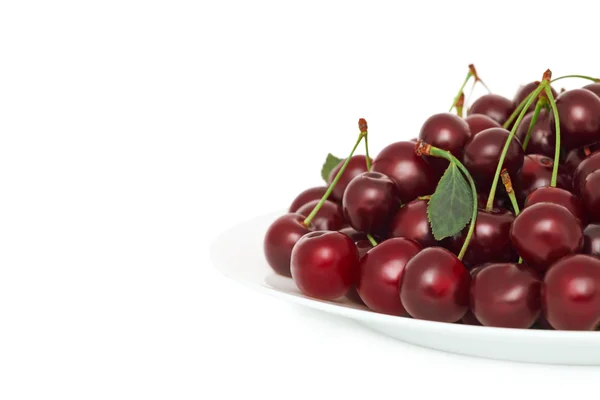 Plate of ripe cherry (isolated) — Stock Photo, Image