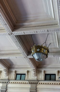 Bologna, İtalya - 28 Haziran 2018: Bolonya tren istasyonu, İtalya