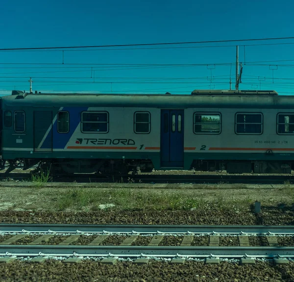 Włochy Czerwca 2018 Tor Trenitalia Trenord Włoskich Obrzeżach — Zdjęcie stockowe