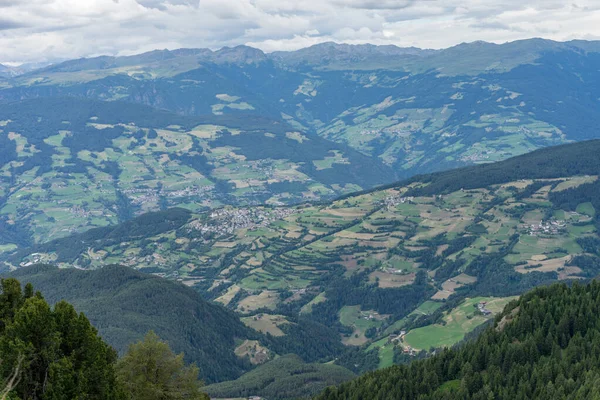 Italien Alpe Siusi Seiser Alm Med Sassolungo Langkofel Dolomite Utsikt — Stockfoto