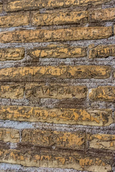 이탈리아 콜로세움에서 벽돌을 데모아 — 스톡 사진