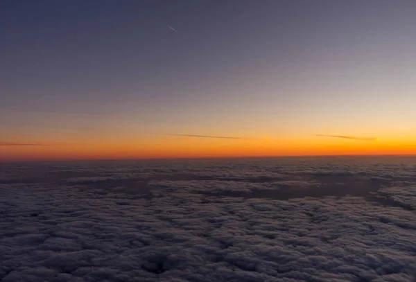 オランダ 雲の上の夕日 — ストック写真
