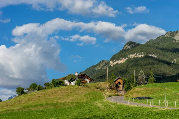 Italia Alpe Siusi Seiser Alm Con Sassolungo Langkofel Dolomite Grupo —  Fotos de Stock