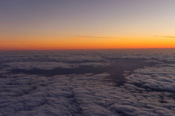 オランダ 雲の上の夕日 — ストック写真