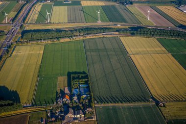 Venedik 'ten Schiphol, Avrupa' ya açılan bir uçak penceresinden görülen kara parçası.