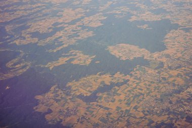 Venedik 'ten Schiphol, Avrupa' ya açılan bir uçak penceresinden görülen kara parçası.