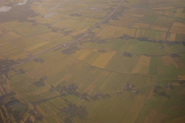Venedik 'ten Schiphol, Avrupa' ya açılan bir uçak penceresinden görülen kara parçası.