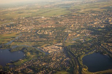 Venedik 'ten Schiphol, Avrupa' ya açılan bir uçak penceresinden görülen kara parçası.