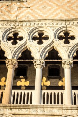 Avrupa, İtalya, Venedik, Piazza San Marco, Binanın Düşük Açı Görünümü