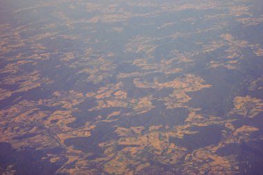 Venedik 'ten Schiphol, Avrupa' ya açılan bir uçak penceresinden görülen kara parçası.