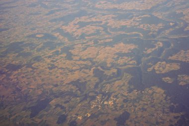Venedik 'ten Schiphol, Avrupa' ya açılan bir uçak penceresinden görülen kara parçası.