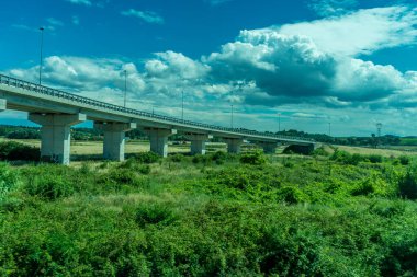 İtalya otoyol üstgeçidi Floransa, İtalya 'nın dışında.
