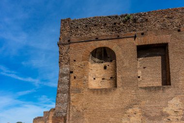 Roma 'daki Palatine Hill' deki Roma Forumundaki antik kalıntılar.