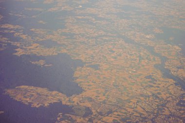 Venedik 'ten Schiphol, Avrupa' ya açılan bir uçak penceresinden görülen kara parçası.