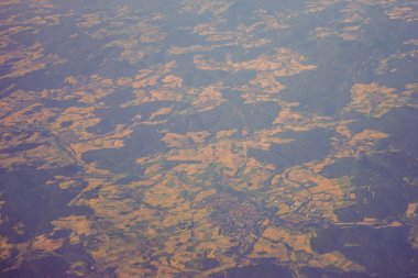 Venedik 'ten Schiphol, Avrupa' ya açılan bir uçak penceresinden görülen kara parçası.