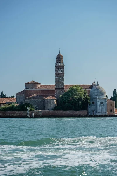 Ιταλία Βενετία San Michele Isola Κτιρια Στο Υδατοκαλλιεργειο Κατα Του — Φωτογραφία Αρχείου