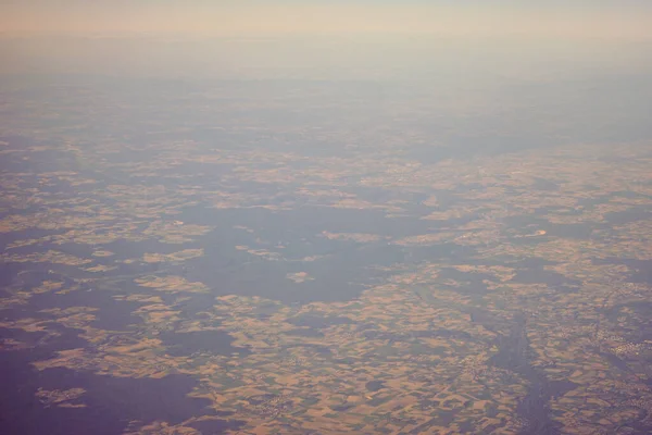 Näkymä Maasta Nähtynä Lentokoneen Ikkunasta Venetsiasta Schipholiin Eurooppaan — kuvapankkivalokuva