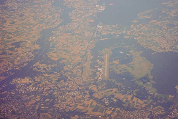 Kilátás Föld Szárazföldi Tömege Repülőgép Ablakából Velencéből Schipholba Európába — Stock Fotó