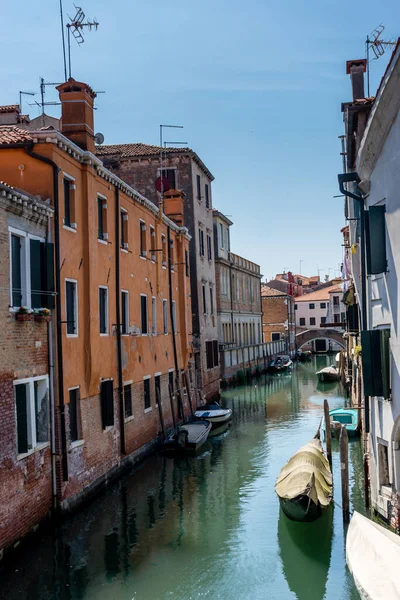 Italia Venecia Estrecho Canal Una Ciudad — Foto de Stock