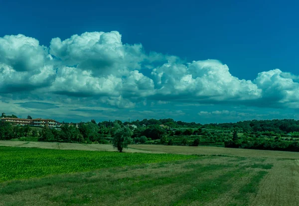 Europa Italia Florencia Pisa Tren Grupo Nubes Cielo Sobre Campo — Foto de Stock