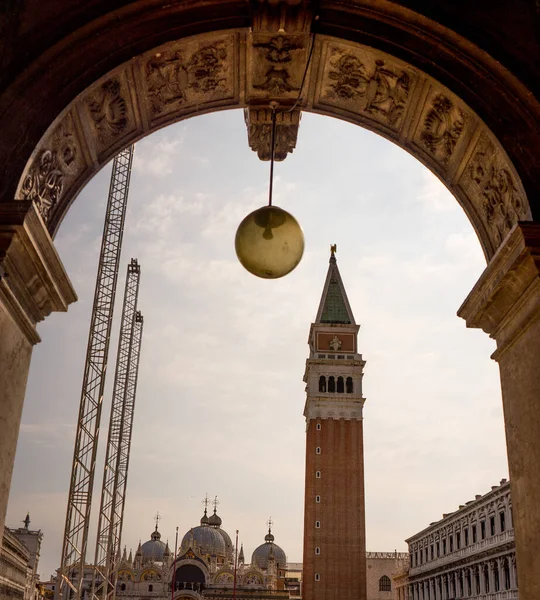 Europa Itália Veneza Piazza San Marco Baixa Vista Edifícios Contra — Fotografia de Stock