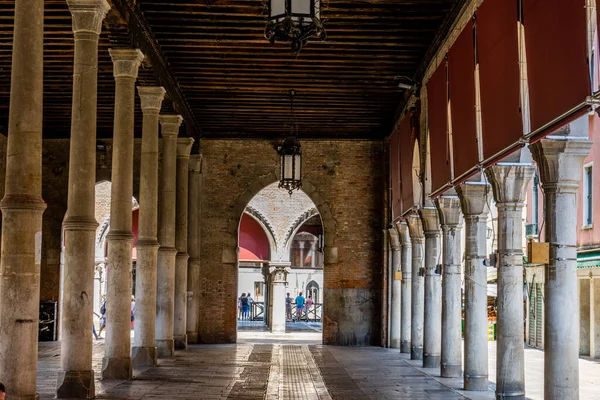 Europa Italië Venetië Een Close Van Een Stenen Gebouw — Stockfoto