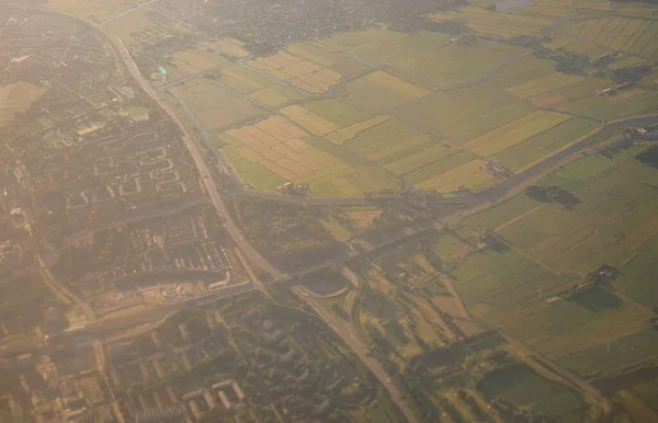 Utsikt Över Jordmassan Sedd Från Ett Flygplansfönster Från Venedig Till — Stockfoto