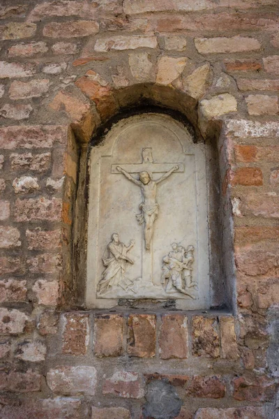 Italia Venecia Edificio Piedra Que Tiene Cristo Lado Una Pared — Foto de Stock