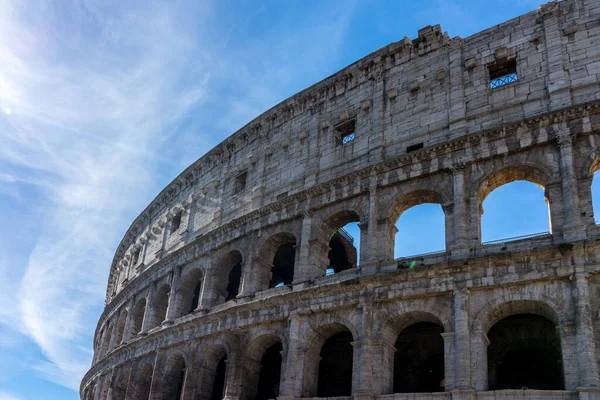 大罗马竞技场 Coliseum Colosseo 的立面 也被称为弗拉维安圆形剧场 世界著名的地标 风景秀丽的城市景观 — 图库照片