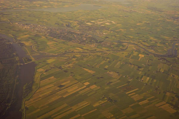 Utsikt Över Jordmassan Sedd Från Ett Flygplansfönster Från Venedig Till — Stockfoto