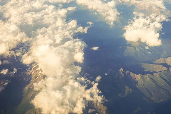 Хмари Над Снігом Вкриті Австрійськими Альпами Які Видно Вікна Літака — стокове фото