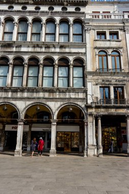 Venedik, İtalya - 01 Temmuz 2018: Piazza San Marco, Venedik, İtalya 'daki St. Mark' s Clocktower