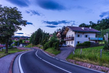 Kastelruth, İtalya - 28 Haziran 2018: Kastelruth, Castelrotto, İtalya