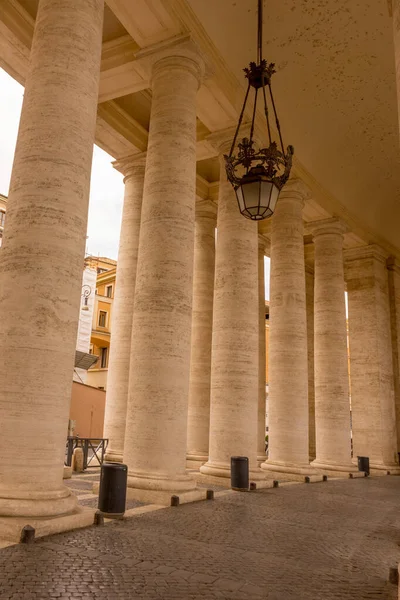 Cidade Vaticano Itália Junho 2018 Colunatas Praça São Pedro Cidade — Fotografia de Stock