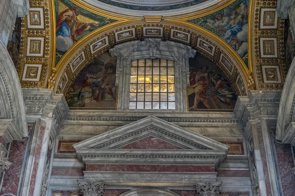 Vatikánváros Olaszország 2018 Június Dekoráció Szent Péter Bazilika Mennyezeti Kupoláján — Stock Fotó
