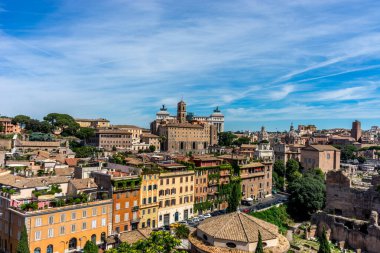 Roma, İtalya - 24 Haziran 2018: Roma şehir manzarası Palatine Hill, Roma Forumu 'ndan izlendi
