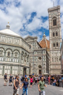 Floransa, İtalya - 25 Haziran 2018: Baptistery (Battistero di San Giovanni, Saint John Baptistery) Floransa, İtalya Piazza San Giovanni 'de