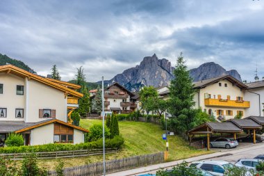 Kastelruth, İtalya - 28 Haziran 2018: Kastelruth, Castelrotto, İtalya