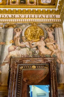 Roma, İtalya - 23 Haziran 2018: Roma, İtalya 'daki Hadrian Anıtmezarı Sant Angelo Kalesinin İçleri