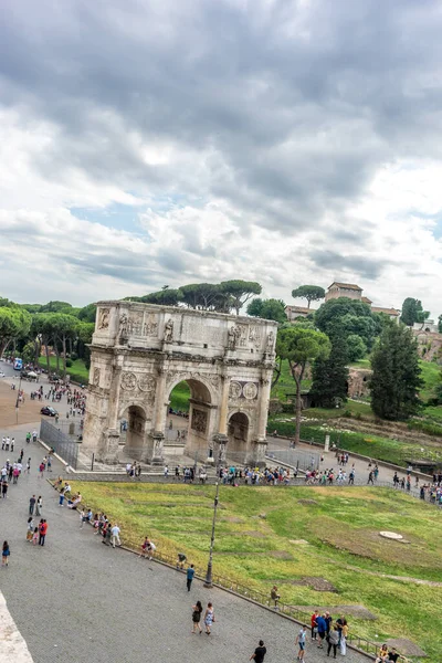 이탈리아 2018 로마에 콘스탄티누스의 아치의 유적이 콜로세움에서 내려다 보았다 기념물이지 — 스톡 사진