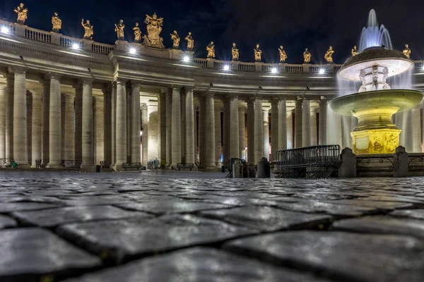 Vatican City Italy June 2018 Water Fountain Lit Peters Square — Stock Photo, Image