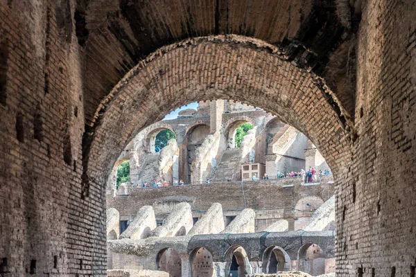 ローマ イタリア 6月2018 フラビアの円形劇場としても知られているローマコロッセオ コロッセオ の内部 有名な世界のランドマーク 景観都市景観 — ストック写真