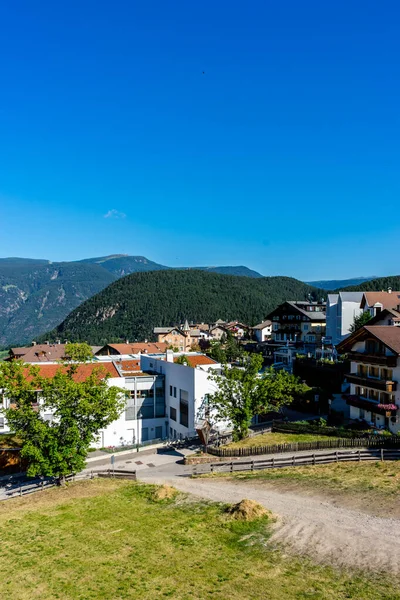 Kastelruth Itália Junho 2018 Paisagem Urbana Kastelruth Castelrotto Itália — Fotografia de Stock