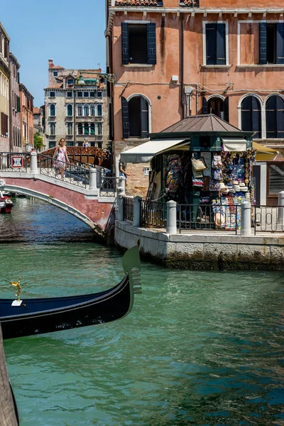 Venise Italie Juillet 2018 Des Gens Marchent Dans Une Rue — Photo